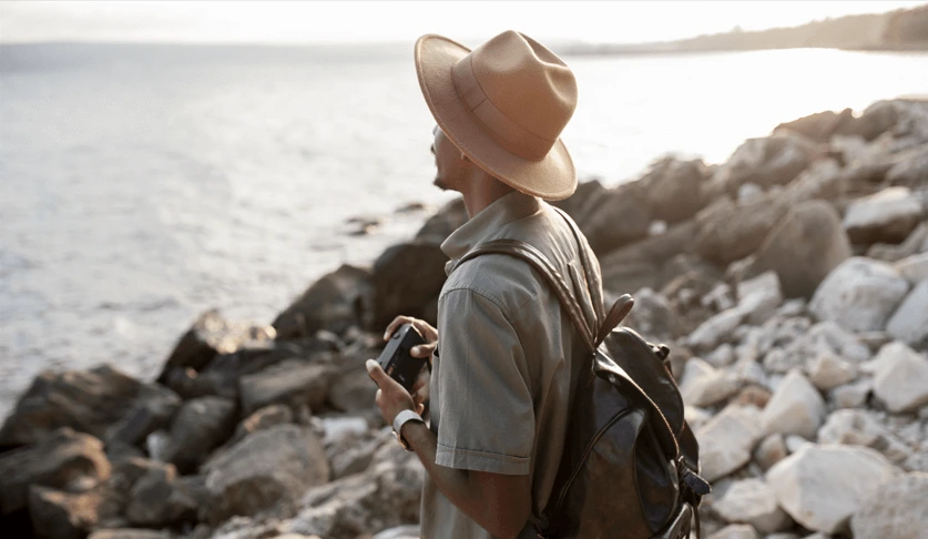 How AI is Revolutionizing Solo Travel: The Future of Personal Travel Assistants