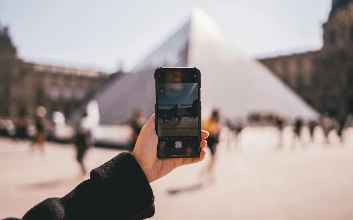 5 Best eSIMs for Travel: A 2025 Guide to International Data