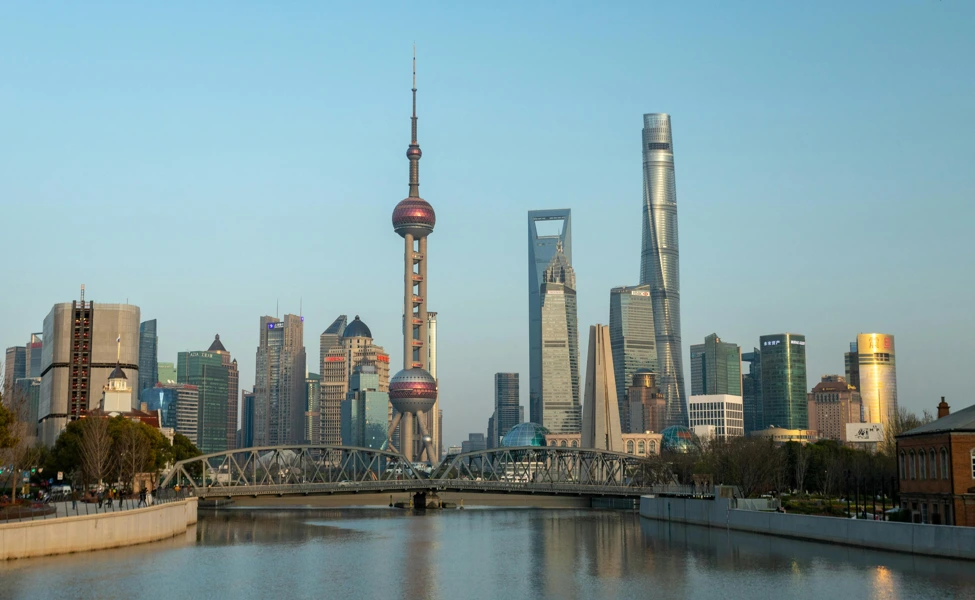 Can You Survive Shanghai Without Cash? A 2026 Guide to Alipay and WeChat Pay for Tourists